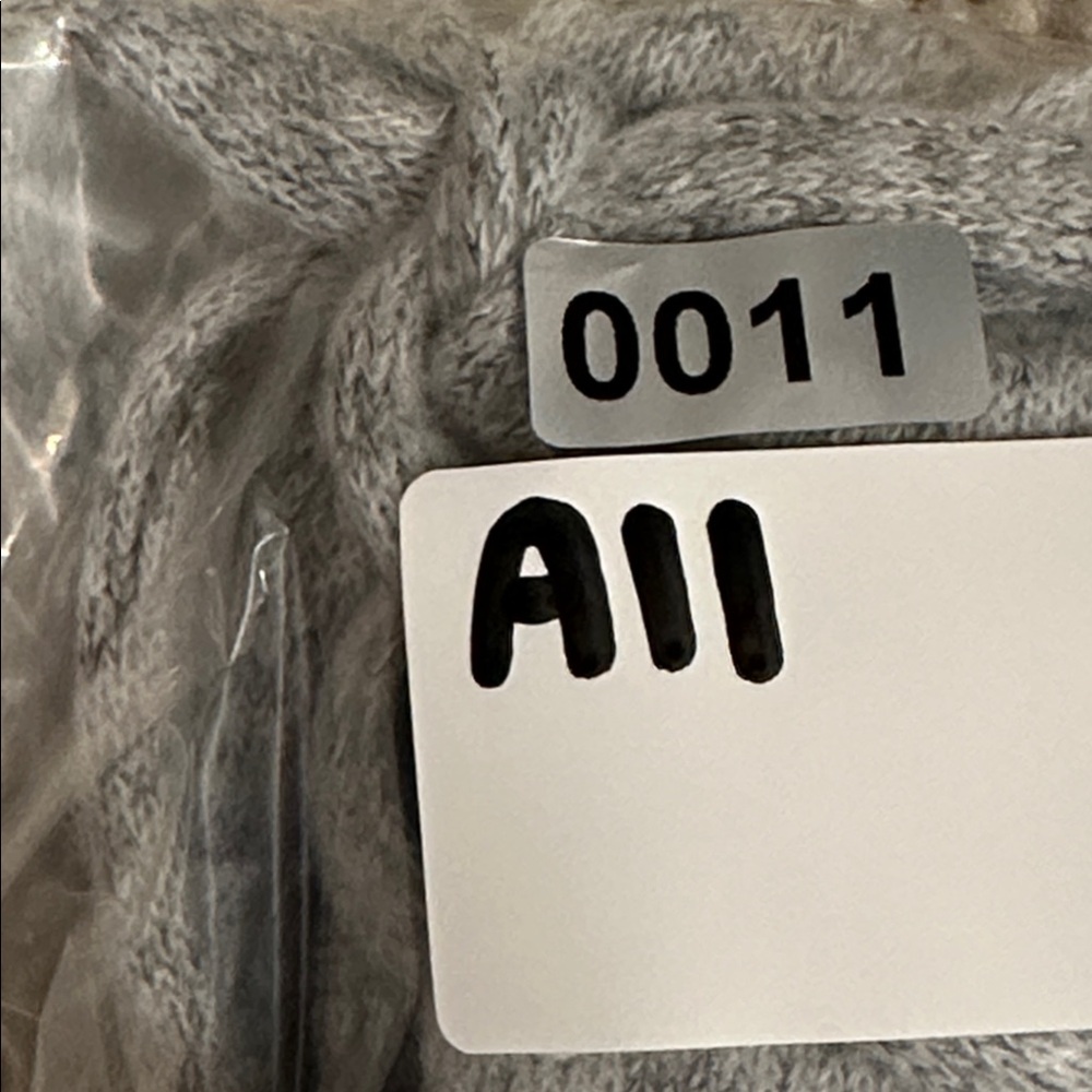 Women’s One World Gray Lounge Pants - Picture 6 of 6